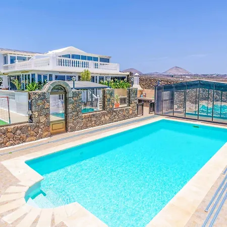 Villa Cervera Puerto del Carmen (Lanzarote)
