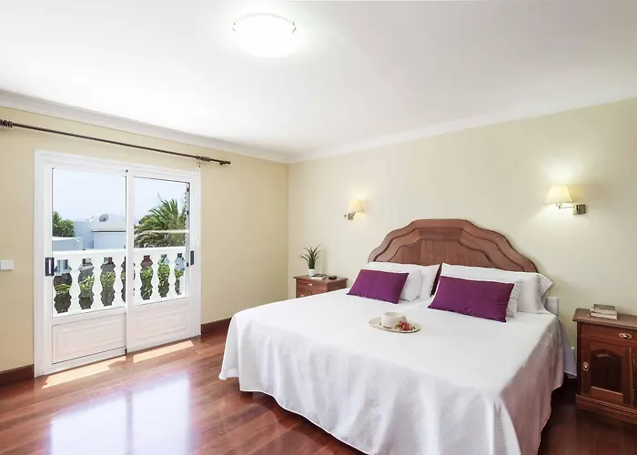 Cervera Puerto del Carmen (Lanzarote)